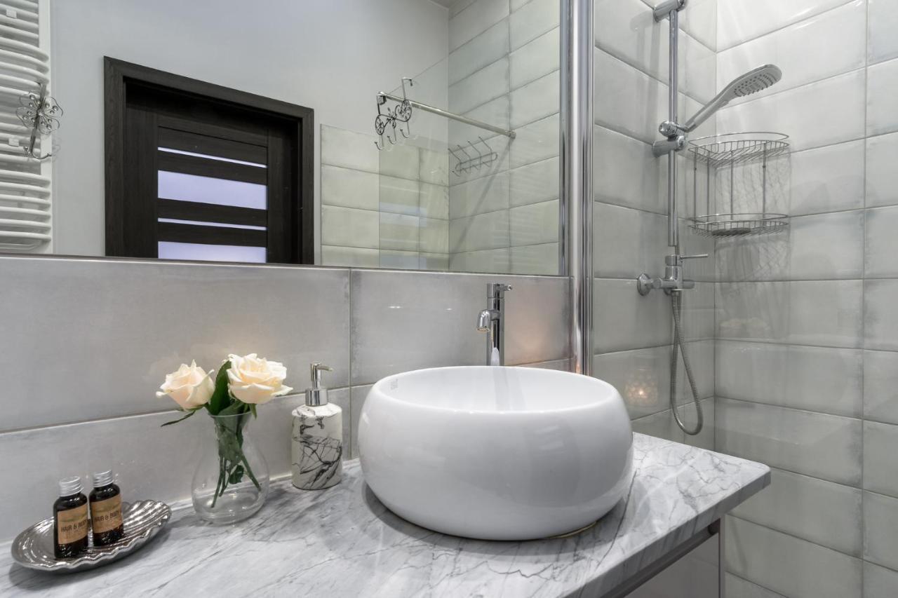 Elite Apartments Tartaczna Deluxe Gdansk Bagian luar foto
